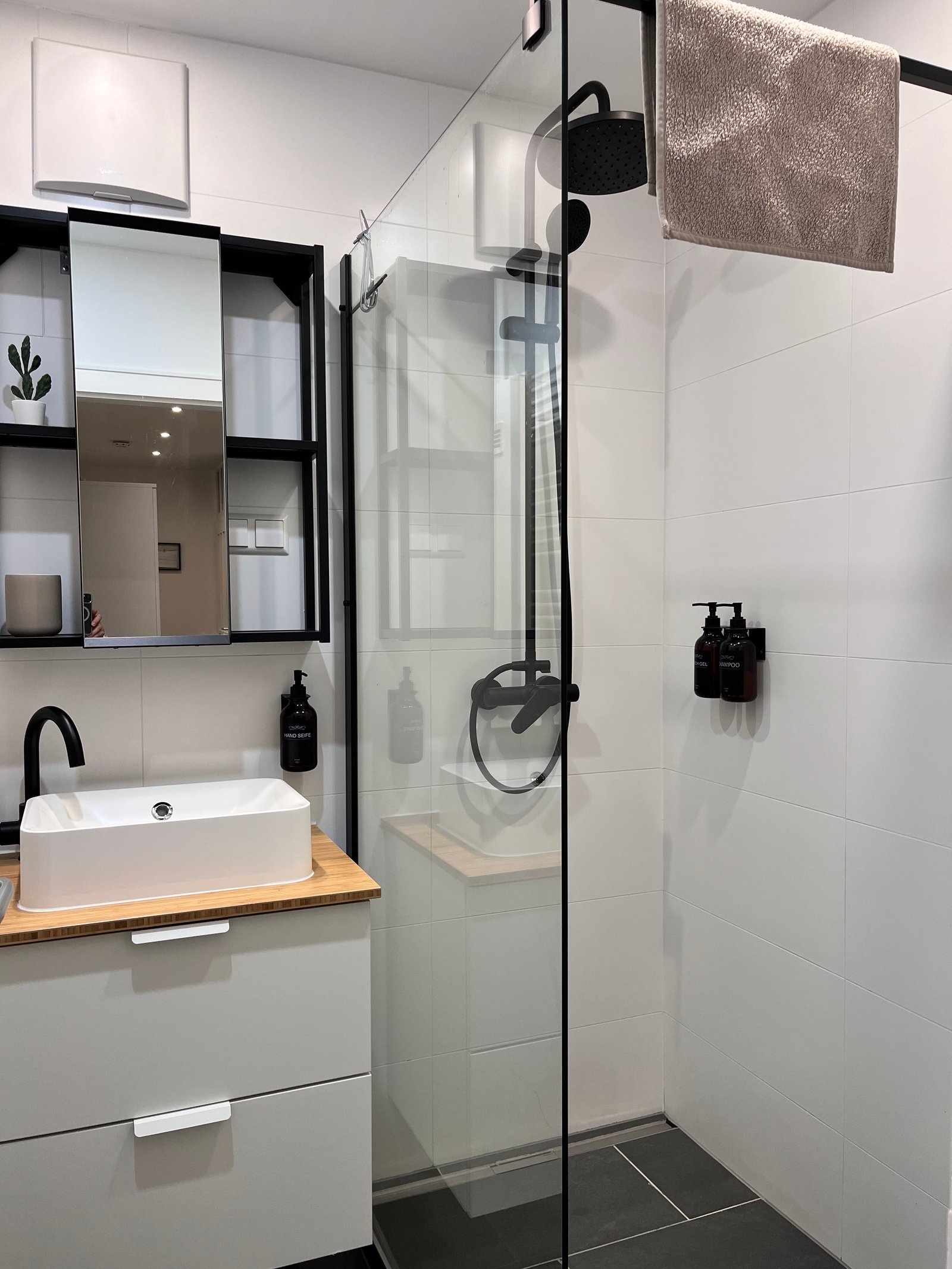 3-Zimmer Bergkristall Badezimmer 1